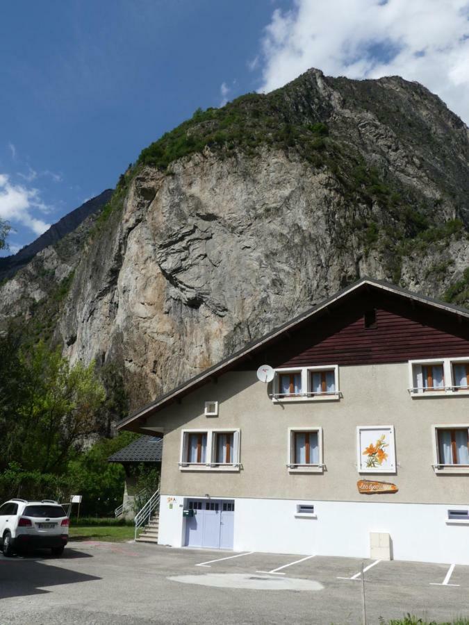 Appartement Les Lys Orangés à Le Bourg-dʼOisans Extérieur photo