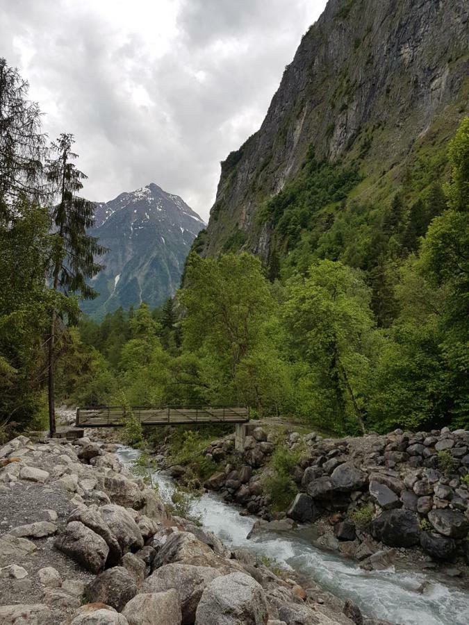 Appartement Les Lys Orangés à Le Bourg-dʼOisans Extérieur photo